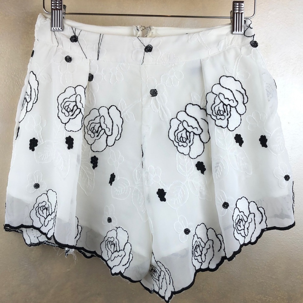 White with black flower Shorts from LF